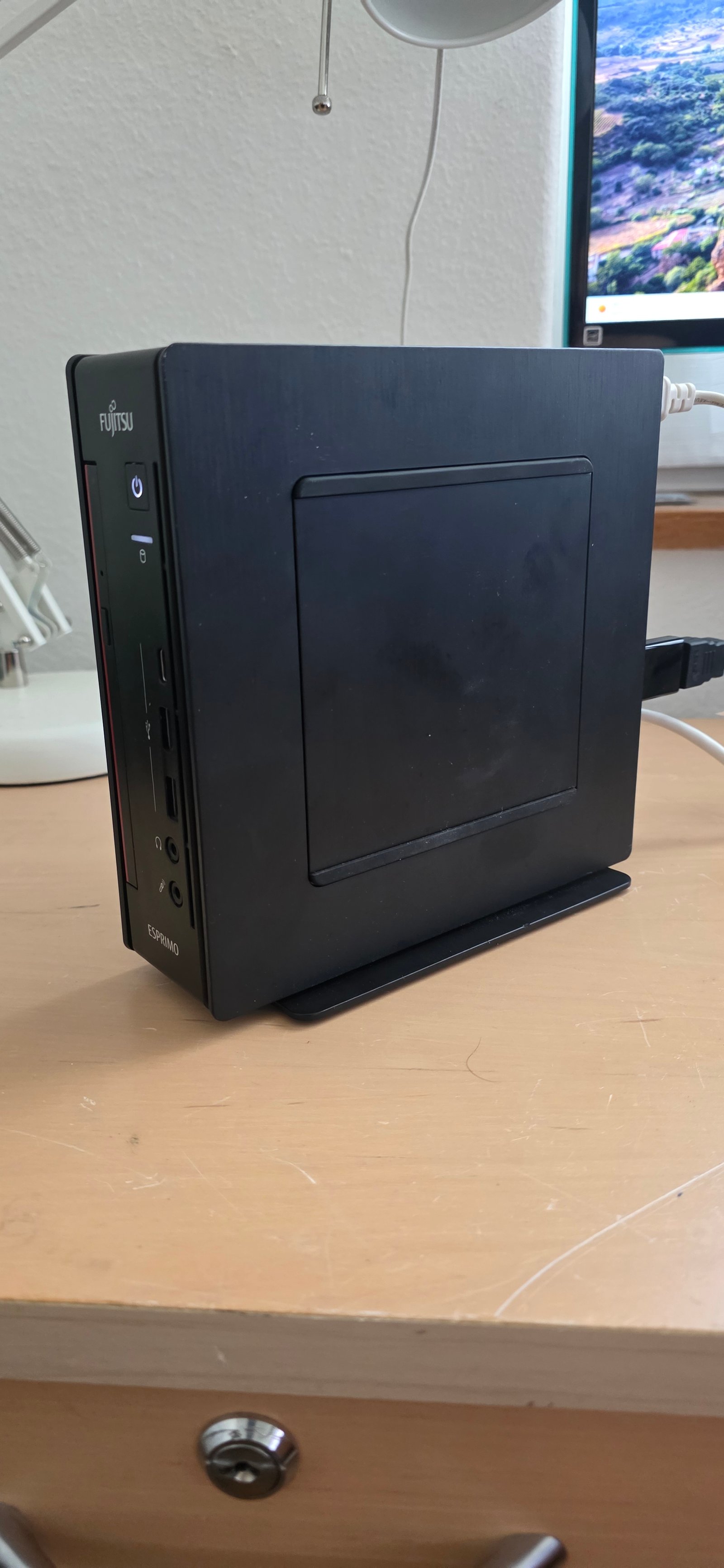 Fujitsu Esprimo Q957 Mini PC - i7-6700T / 16GB / 256GB SSD